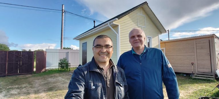 Построили небольшой одноэтажный дом